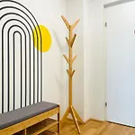 Apstay Premium I Parking I Self Check-in Apartment